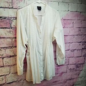 Like New White Torrid Long Sleeve Blouse SZ 1